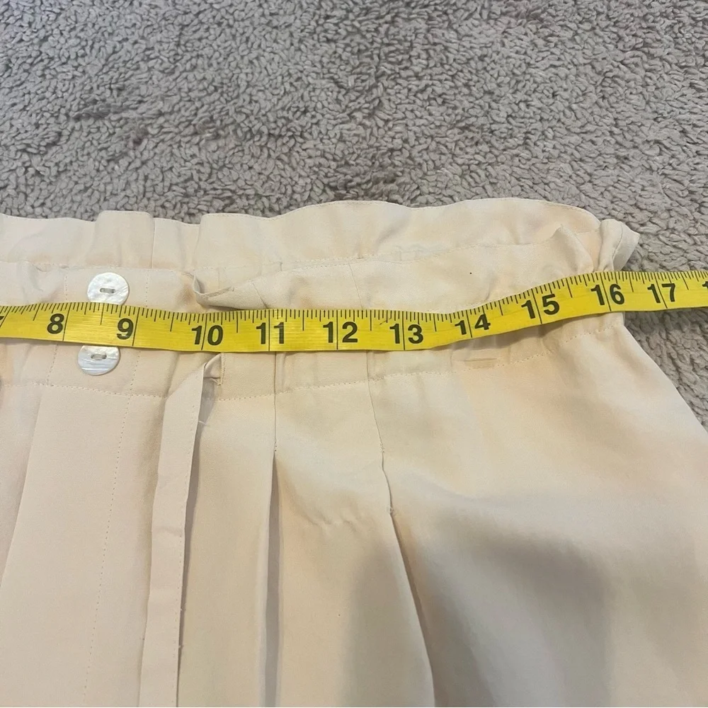 Express 100% Silk Size M Paper Bag High Waist Shorts Vintage Pockets Pale Yellow